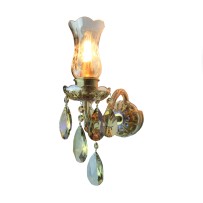 Nástěnné svítidlo a broušená váza z pokoveného křišťálového skla